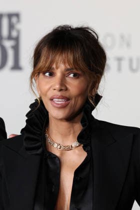 World Premiere Of Amazon MGM Studios Crime 101 in Los Angeles, 10 February 2026 Halle Berry at the World Premiere Of Amazon MGM Studios Crime 101 held at The United Theater on Broadway at STILE Downtown Los Angeles by Kasa in Los Angeles, California, United States on 10 February 2026., Credit:Xavier Collin Avalon USA, California, Los Angeles  Copyright: xXavierxCollinx xAvalonx 1073889222