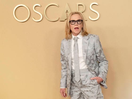 February 10, 2026, Beverly Hills, California, USA: American actress, producer, and singer AMY MADIGAN attends the 98th Oscars Nominees Luncheon. Beverly Hills USA  - ZUMAb173 20260210_aap_b173_133 Copyright: xBillyxBennightx