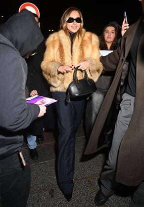 Dua Lipa and her fiancé Callum Turner went to dinner at the Voltaire restaurant in Paris on February 10, 2026 Yhiel Chekroune Bestimage Dua Lipa and her fiancé Callum Turner went to dinner at the Voltaire restaurant in Paris on February 10, 2026 Paris France  Copyright: xYehielxChekrounex xBestimagexYehielxChekrounex xBestimagex