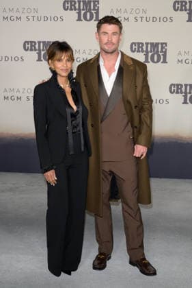Crime 101 Premiere - Los Angeles, USA LOS ANGELES, USA. February 10, 2026: Halle Berry & Chris Hemsworth at the premiere for Crime 101 at the United Theatre. Los Angeles CA USA  Copyright: xPaulxSmith Featureflashx