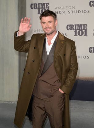 Crime 101 Premiere - Los Angeles, USA LOS ANGELES, USA. February 10, 2026: Chris Hemsworth at the premiere for Crime 101 at the United Theatre. Los Angeles CA USA  Copyright: xPaulxSmith Featureflashx