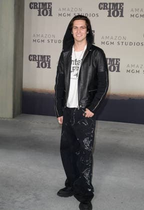 Crime 101 Premiere - Los Angeles, USA LOS ANGELES, USA. February 10, 2026: Chase Hudson at the premiere for Crime 101 at the United Theatre. Los Angeles CA USA  Copyright: xPaulxSmith Featureflashx