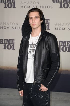 Crime 101 Premiere - Los Angeles, USA LOS ANGELES, USA. February 10, 2026: Chase Hudson at the premiere for Crime 101 at the United Theatre. Los Angeles CA USA  Copyright: xPaulxSmith Featureflashx