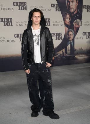 Crime 101 Premiere - Los Angeles, USA LOS ANGELES, USA. February 10, 2026: Chase Hudson at the premiere for Crime 101 at the United Theatre. Los Angeles CA USA  Copyright: xPaulxSmith Featureflashx