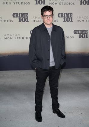 Crime 101 Premiere - Los Angeles, USA LOS ANGELES, USA. February 10, 2026: Dan Perrault at the premiere for Crime 101 at the United Theatre. Los Angeles CA USA  Copyright: xPaulxSmith Featureflashx