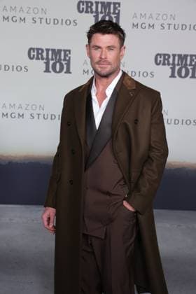 LOS ANGELES, CALIFORNIA FEBRUARY 10 Chris Hemsworth attends the world premiere of Amazon MGM Studios Crime 101 at The United Theater on Broadway on February 10, 2026 in Los Angeles, California Credit AdMedia 452944 2026 02 10  Copyright: xAdMediax STAR_452944_004