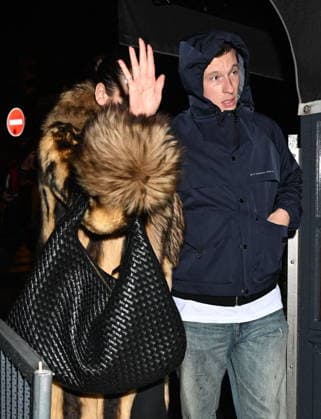 Dua Lipa and her fiancé Callum Turner went to dinner at the Voltaire restaurant in Paris and come out very angry at photographers on February 10, 2026 Yehiel Chekroune Bestimage Dua Lipa and her fiancé Callum Turner went to dinner at the Voltaire restaurant in Paris on February 10, 2026 Paris France  Copyright: xYehielxChekrounex xBestimagexYehielxChekrounex xBestimagex