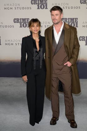 LOS ANGELES, USA February 10, 2026 Halle Berry Chris Hemsworth at the premiere for Crime 101 at the United Theatre Picture Paul Smith Featureflash 452949 2026 02 10 CA Los Angeles  Copyright: xPaulxSmithx xFeaturesxFlashx xStarfacex STAR_452949_031