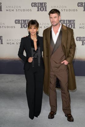 LOS ANGELES, USA February 10, 2026 Halle Berry Chris Hemsworth at the premiere for Crime 101 at the United Theatre Picture Paul Smith Featureflash 452949 2026 02 10 CA Los Angeles  Copyright: xPaulxSmithx xFeaturesxFlashx xStarfacex STAR_452949_033