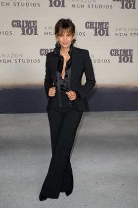 LOS ANGELES, USA February 10, 2026 Halle Berry at the premiere for Crime 101 at the United Theatre Picture Paul Smith Featureflash 452949 2026 02 10 CA Los Angeles  Copyright: xPaulxSmithx xFeaturesxFlashx xStarfacex STAR_452949_052