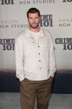 LOS ANGELES, USA February 10, 2026 Liam Hemsworth at the premiere for Crime 101 at the United Theatre Picture Paul Smith Featureflash 452949 2026 02 10 CA Los Angeles  Copyright: xPaulxSmithx xFeaturesxFlashx xStarfacex STAR_452949_083