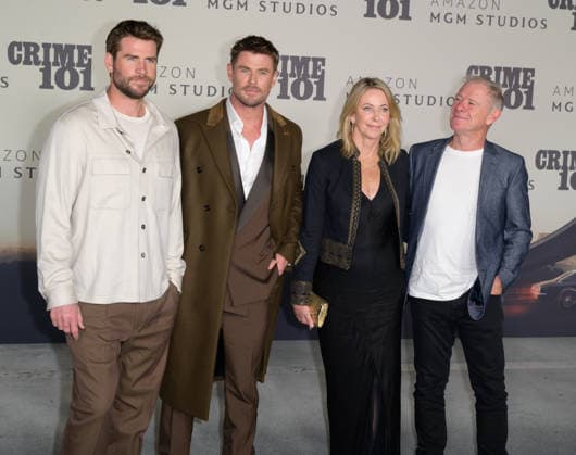 LOS ANGELES, USA February 10, 2026 Liam Hemsworth, Chris Hemsworth parents Leonie Craig Hemsworth at the premiere for Crime 101 at the United Theatre Picture Paul Smith Featureflash 452949 2026 02 10 CA Los Angeles  Copyright: xPaulxSmithx xFeaturesxFlashx xStarfacex STAR_452949_087