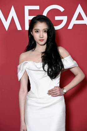 Guan Xiaotong Photocall for the White Winter party at Omega House during the Milan Cortina 2026 Winter Olympics, in Milan, Italy on February 10, 2026 Photocall for the White Winter party at Omega House during the Milan Cortina 2026 Winter Olympics, in Milan, Italy on February 10, 2026 Italie  Copyright: xMassimilianoxMontigellix xSGPx xBestimagexMassimilianoxMontigellix xSGPx xBestimagex