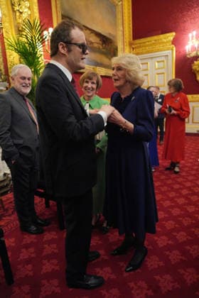 Queen Camilla hosts The Amber Trust reception Derek Paravicini from the The Amber Trust speaks with Queen Camilla after performing during a reception to celebrate 30 years of The Amber Trust, which provides musical opportunities for blind and partially sighted children, including children with more complex needs, at St James Palace, London. Picture date: Tuesday February 10, 2026., Credit:Yui Mok Avalon UK, London  Copyright: xYuixMokx xAvalonx 1073948986