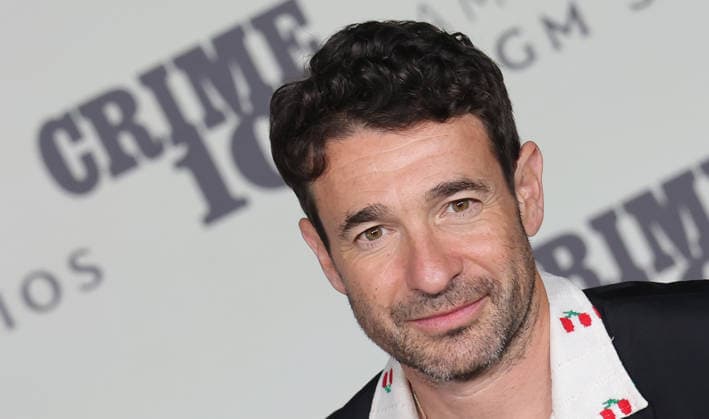 10 February, 2026 - Los Angeles, California - Bart Layton. World Premiere Of Amazon MGM Studios Crime 101 held at The United Theater on Broadway, in Los Angeles. Los Angeles USA - ZUMAa123 20260210_zaa_a123_138 Copyright: xADx