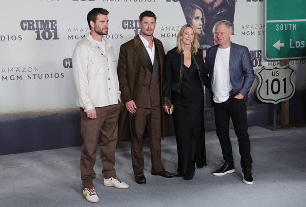 10 February, 2026 - Los Angeles, California - Liam Hemsworth, Chris Hemsworth, Leonie Hemsworth, Craig Hemsworth. World Premiere Of Amazon MGM Studios Crime 101 held at The United Theater on Broadway, in Los Angeles. Los Angeles USA - ZUMAa123 20260210_zaa_a123_168 Copyright: xADx