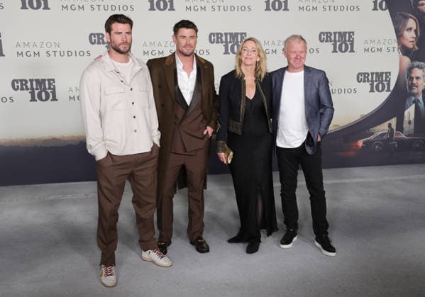 10 February, 2026 - Los Angeles, California - Liam Hemsworth, Chris Hemsworth, Leonie Hemsworth, Craig Hemsworth. World Premiere Of Amazon MGM Studios Crime 101 held at The United Theater on Broadway, in Los Angeles. Los Angeles USA - ZUMAa123 20260210_zaa_a123_187 Copyright: xADx