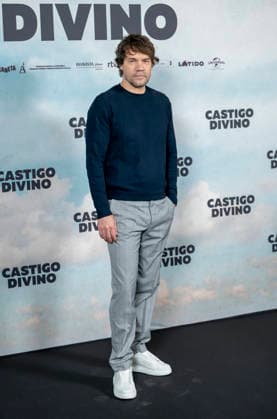 Photocall of the junket of Divine Punishment Actor Juan Dávila, poses at the photocall of the junket of Divine Punishment, at the Hotel Urso, on February 11, 2026, in Madrid Spain The film tells the story of Pedro, a chaotic and lonely nurse whose life takes a 180 degree turn when he accidentally receives a magic box that gives him supernatural powers 11 FEBRUARY 2026 Spain  Copyright: xAlbertoxOrtegax 7281412