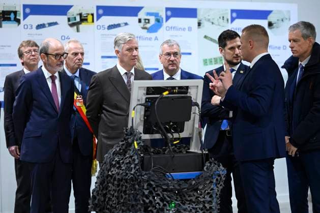King Philippe Visits FN Browning HERSTAL, BELGIUM - FEBRUARY 11 : King Philippe of Belgium, Julien Compere CEO FN Herstal, Pierre-Yves Jeholet (MR), Vice-Chairman and Walloon Minister for the Economy, Industry, the Digital Economy, Employment and Training and Adrien Dolimont (MR), Minister-President of Wallonia, responsible for Budget, Finance, Research and Animal Welfare pictured visiting the FN Browning factory in Herstal on February 11, 2026 in Herstal, Belgium, 11 02 2026 Herstal Belgium  Copyright: xPhilipxReynaersx