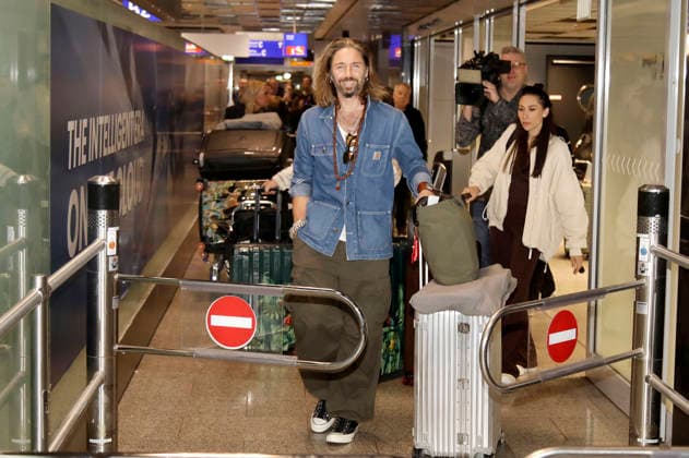 Gil Ofarim at the return of the jungle camp candidates of the RTL reality TV show Ich bin ein Star holt mich hier raus from Australia at Frankfurt am Main Airport Frankfurt, 11 02 2026 Foto:xAgenturxWehnertx xGränzdörferx xFuturexImagex dschungel_rueckkehr_6231