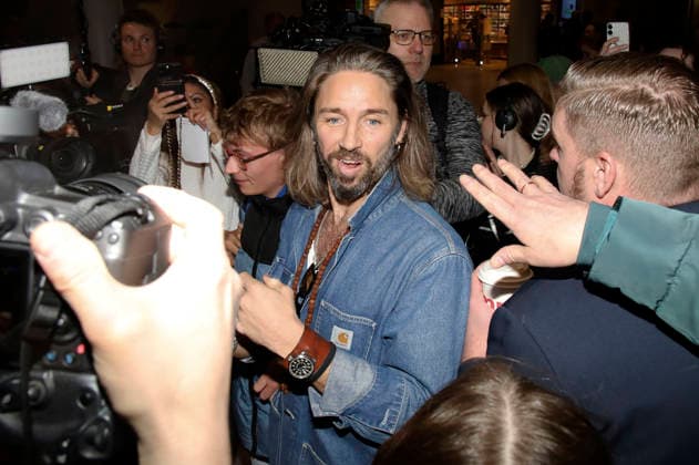 Gil Ofarim at the return of the jungle camp candidates of the RTL reality TV show Ich bin ein Star holt mich hier raus from Australia at Frankfurt am Main Airport Frankfurt, 11 02 2026 Foto:xAgenturxWehnertx xGränzdörferx xFuturexImagex dschungel_rueckkehr_6233