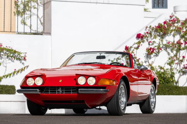 Vintage Hollywood Ferrari that featured in A Star is Born heads under the hammer at estimated £1.9m Story from Jam Press (Hollywood Ferrari Sale) Pictured: The 1971 Ferrari 365 GTB 4 Daytona Spider by Scaglietti. Vintage Hollywood Ferrari that featured in A Star is Born heads under the hammer at estimated £1.9m A vintage Hollywood Ferrari that featured in ‘A Star is Born’ heads under the hammer at an estimated £1.9m. This breathtaking 1971 Ferrari 365 GTB 4 Daytona Spider by Scaglietti presents a unique chance at owning a part of silver screen history. The motor is believed to have appeared in both A Star Is Born, featuring Kris Kristofferson and Barbra Streisand, and The Gumball in 1976. The 55-year-old ride was formerly owned by  Copyright: xJamxPress CourtesyxofxRMxSotheby s