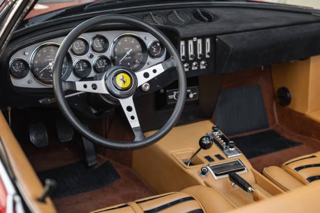 Vintage Hollywood Ferrari that featured in A Star is Born heads under the hammer at estimated £1.9m Story from Jam Press (Hollywood Ferrari Sale) Pictured: The 1971 Ferrari 365 GTB 4 Daytona Spider by Scaglietti. Vintage Hollywood Ferrari that featured in A Star is Born heads under the hammer at estimated £1.9m A vintage Hollywood Ferrari that featured in ‘A Star is Born’ heads under the hammer at an estimated £1.9m. This breathtaking 1971 Ferrari 365 GTB 4 Daytona Spider by Scaglietti presents a unique chance at owning a part of silver screen history. The motor is believed to have appeared in both A Star Is Born, featuring Kris Kristofferson and Barbra Streisand, and The Gumball in 1976. The 55-year-old ride was formerly owned by  Copyright: xJamxPress CourtesyxofxRMxSotheby s