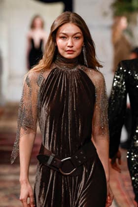 Gigi Hadid Ralph Lauren Fashion Show Ready to Wear Fall Winter 2026 2027 Collection during New York Fashion Week NYFW , February 10, 2026 Ralph Lauren Fashion Show Ready to Wear Fall Winter 2026 2027 Collection during New York Fashion Week NYFW , February 10, 2026 New Yotk Etats Unis  Copyright: xAgencex xBestimagexAgencex xBestimagex