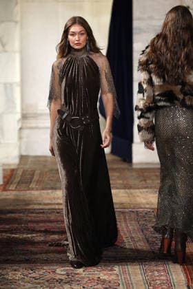 Gigi Hadid Ralph Lauren Fashion Show Ready to Wear Fall Winter 2026 2027 Collection during New York Fashion Week NYFW , February 10, 2026 Ralph Lauren Fashion Show Ready to Wear Fall Winter 2026 2027 Collection during New York Fashion Week NYFW , February 10, 2026 New Yotk Etats Unis  Copyright: xAgencex xBestimagexAgencex xBestimagex