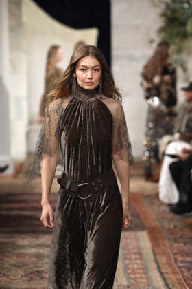 Gigi Hadid Ralph Lauren Fashion Show Ready to Wear Fall Winter 2026 2027 Collection during New York Fashion Week NYFW , February 10, 2026 Ralph Lauren Fashion Show Ready to Wear Fall Winter 2026 2027 Collection during New York Fashion Week NYFW , February 10, 2026 New Yotk Etats Unis  Copyright: xAgencex xBestimagexAgencex xBestimagex
