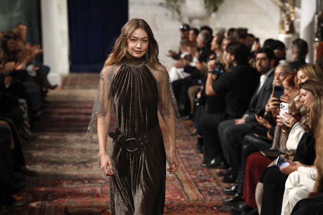 Gigi Hadid Ralph Lauren Fashion Show Ready to Wear Fall Winter 2026 2027 Collection during New York Fashion Week NYFW , February 10, 2026 Ralph Lauren Fashion Show Ready to Wear Fall Winter 2026 2027 Collection during New York Fashion Week NYFW , February 10, 2026 New Yotk Etats Unis  Copyright: xAgencex xBestimagexAgencex xBestimagex