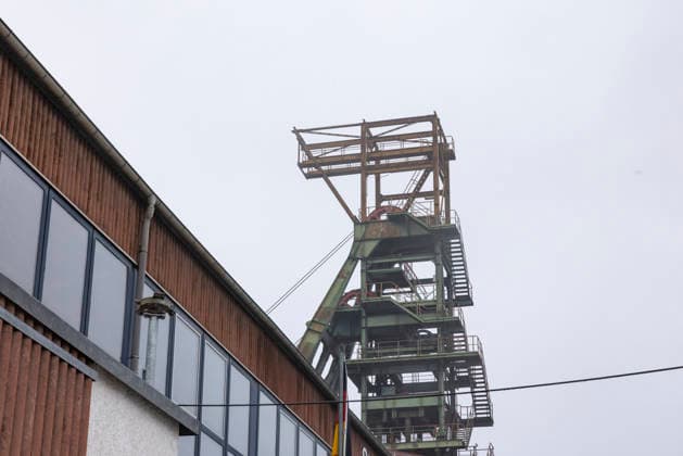 Bernterode Shaft 11022026 The winding tower at Bernterode I Shaft in Bernterode in the town of Breitenworbis in Eichsfeld Potash salt was mined here during the GDR era; the shaft is now used to transport waste and fill cavities Breitenworbis Bernterode Shaft Thuringia Germany 110226_ppb-13