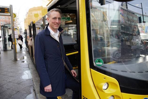 Christoph Heuings favorite place FOR EDITORIAL PURPOSES ONLY EDITORIAL USE ONLY p Christoph Heuing, Managing Director of Verkehrsverbund Berlin Brandenburg VBB , stands in front of a double-decker M29 at Hermannplatz Germany Berlin Berlin Copyright JörgxCarstensen Copyright: JörgxCarstensen doc84j2kqfqz2g7kq2o9of ,EDITORIAL USE ONLY Copyright: JörgxCarstensen