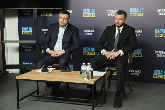 Director of the National Anti-Corruption Bureau of Ukraine Semen Kryvonos (L) and Head of the Specialized Anti-Corruption Prosecutor’s Office Oleksandr Klymenko take part in a briefing to present the report on the activities of NABU and SAPO in the second half of 2025 at the Media Center Ukraine, Kyiv, Ukraine, February 10, 2026. In the second half of 2025, NABU and SAPO reached a new level in exposing corruption in strategic sectors of the economy and defence. Despite Russian aggression, the agencies carried out large-scale operations in the energy sector, uncovered corruption schemes in military procurement, and exposed cases involving high-ranking officials. Twelve top officials were served with suspicions. (Photo by Yuliia Ovsiannikova  Copyright: xYuliiaxOvsiannikovax