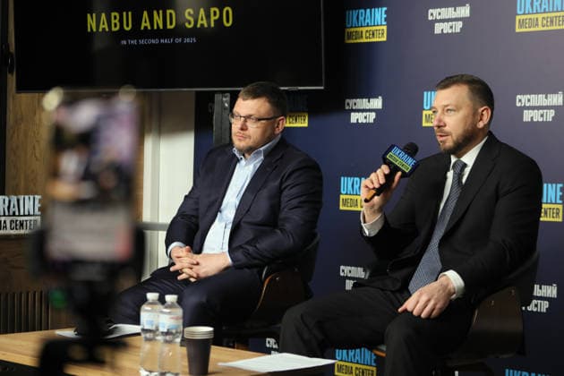 Director of the National Anti-Corruption Bureau of Ukraine Semen Kryvonos (L) and Head of the Specialized Anti-Corruption Prosecutor’s Office Oleksandr Klymenko take part in a briefing to present the report on the activities of NABU and SAPO in the second half of 2025 at the Media Center Ukraine, Kyiv, Ukraine, February 10, 2026. In the second half of 2025, NABU and SAPO reached a new level in exposing corruption in strategic sectors of the economy and defence. Despite Russian aggression, the agencies carried out large-scale operations in the energy sector, uncovered corruption schemes in military procurement, and exposed cases involving high-ranking officials. Twelve top officials were served with suspicions. (Photo by Yuliia Ovsiannikova  Copyright: xYuliiaxOvsiannikovax