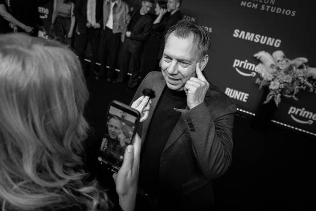 A NIGHT TO REMEMBER by Prime Video and Amazon MGM Studios Sebastian Fitzek in an interview A NIGHT TO REMEMBER Dinner by Prime Video and Amazon MGM Studios On the occasion of the 76th Berlinale at VON GREIFSWALD in Berlin Copyright: xEventpressx