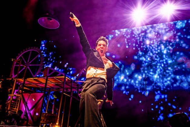 February 11, 2026, Manchester, United Kingdom: Mika (MICHAEL HOLBROOK PENNIMAN JR) performs on stage at the AO Arena, Manchester, UK, during his Spinning Out tour, delivering a flamboyant, high-energy set to a packed arena crowd. Manchester United Kingdom  - ZUMAp211 20260211_aap_p211_005 Copyright: xAndyxVonxPipx
