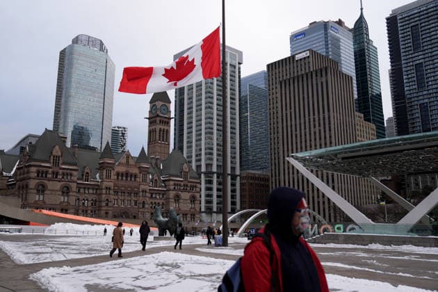 The Canadian Flag Flies half-mast following mass school shooting TORONTO, CANADA - FEBRUARY 11 : The Canadian flag flies at half mast outside Toronto City Hall following the mass school shooting in Tumbler Ridge, British Columbia, on February 11, 2026. Mert Alper Dervis Anadolu Ontario Canada. Editorial use only. Please get in touch for any other usage.  Copyright: x2026xAnadoluxMertxAlperxDervisx