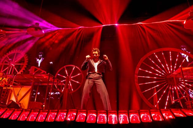 February 11, 2026, Manchester, United Kingdom: Mika (MICHAEL HOLBROOK PENNIMAN JR) performs on stage at the AO Arena, Manchester, UK, during his Spinning Out tour, delivering a flamboyant, high-energy set to a packed arena crowd. Manchester United Kingdom  - ZUMAp211 20260211_aap_p211_012 Copyright: xAndyxVonxPipx
