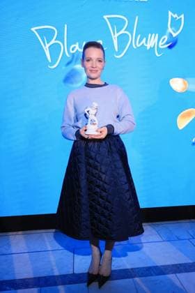 Blue Flower 2026 Caroline Herfurth with the Honorary Award 15 Presentation of the Romantic Short Film Award BLAUE BLUME at Frederick™s at Potsdamer Platz in Berlin Date 11 02 2026 Copyright: xEventpress Kratschx
