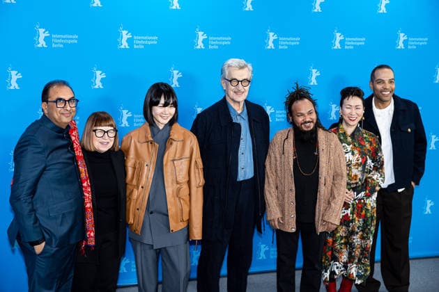 Berlin Berlinale, 76 Berlin International Film Festival 2026 v L Shivendra Singh Dungarpur, Ewa Puszcyriska, Bae Doona, Wim Wenders, Min Bahadur, Hikari, Reinaldo Marcus Green Photo Call International Jury Berlinale, 76 Berlin International Film Festival 2026 Press Photo Roger Buerke Copyright: xEibner-Pressefoto RogerxBuerkex EP_RBE