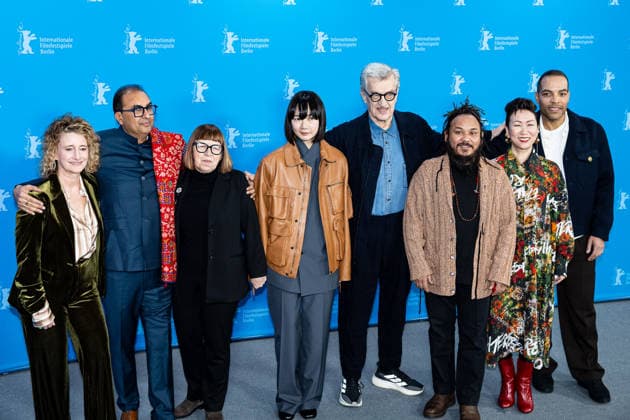 Berlin Berlinale, 76 Berlin International Film Festival 2026 v L Shivendra Singh Dungarpur, Ewa Puszcyriska, Bae Doona, Wim Wenders, Min Bahadur, Hikari, Reinaldo Marcus Green Photo Call International Jury Berlinale, 76 Berlin International Film Festival 2026 Press Photo Roger Buerke Copyright: xEibner-Pressefoto RogerxBuerkex EP_RBE