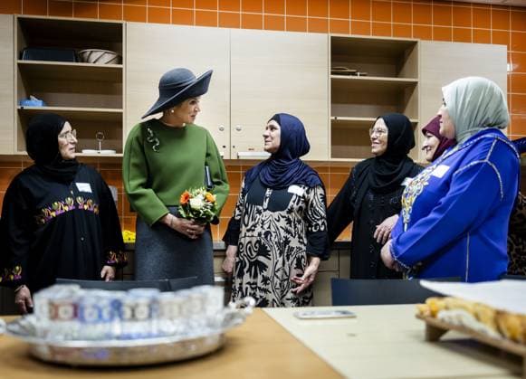 PURMEREND - Queen Maxima visits the kitchen at the Triton residential care center. She is visiting the North Holland town to learn more about how residents are committed to improving their living environment. REMKO DE WAAL ANP netherlands out - belgium out  Copyright: xx x550465369x originalFilename: 550465369.jpg
