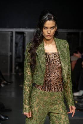 Frederick Anderson - Runway - February 2026 New York Fashion Week (NEW) Frederick Anderson - Runway - February 2026 New York Fashion Week. February 11, 2026, New York, New York, USA: A model walks the runway at the Frederick Anderson fashion show during New York Fashion Week at Nebula on February 11, 2026 in New York City. (Credit: M10s TheNews2) (Foto: M10s Thenews2 imago images) Frederick Anderson - Runway - February 2026 New York Fashion Week  Copyright: xRonxAdarx