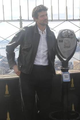 RECORD DATE NOT STATED Sarah Pidgeon and Paul Anthony Kelly visit the Empire State Building Observatory for a photo opportunity to celebrate the premiere of FX™s Love Story. (NEW) Sarah Pidgeon and Paul Anthony Kelly visit the Empire State Building Observatory for a photo opportunity to celebrate the premiere of FX™s Love Story. February 12, 2026, New York, USA: Sarah Pidgeon and Paul Anthony Kelly will visit the Empire State Building Observatory for a photo opportunity to celebrate the premiere of FX™s Love Story: John F. Kennedy Jr. & Carolyn Bessette. Credit: Niyi Fote Thenews2 (Foto: Niyi Fote Thenews2 imago images) Sarah Pidgeon and Paul Anthony Kelly visit the Empire State Building Observatory for a photo opportunity to celebrate the premiere of FX™  Copyright: xNiyixFotex