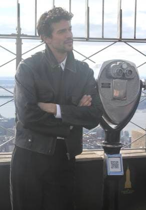 RECORD DATE NOT STATED Sarah Pidgeon and Paul Anthony Kelly visit the Empire State Building Observatory for a photo opportunity to celebrate the premiere of FX™s Love Story. (NEW) Sarah Pidgeon and Paul Anthony Kelly visit the Empire State Building Observatory for a photo opportunity to celebrate the premiere of FX™s Love Story. February 12, 2026, New York, USA: Sarah Pidgeon and Paul Anthony Kelly will visit the Empire State Building Observatory for a photo opportunity to celebrate the premiere of FX™s Love Story: John F. Kennedy Jr. & Carolyn Bessette. Credit: Niyi Fote Thenews2 (Foto: Niyi Fote Thenews2 imago images) Sarah Pidgeon and Paul Anthony Kelly visit the Empire State Building Observatory for a photo opportunity to celebrate the premiere of FX™  Copyright: xNiyixFotex