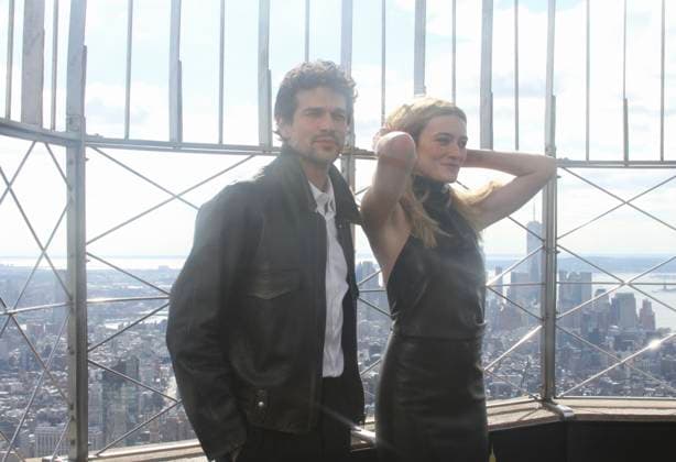 RECORD DATE NOT STATED Sarah Pidgeon and Paul Anthony Kelly visit the Empire State Building Observatory for a photo opportunity to celebrate the premiere of FX™s Love Story. (NEW) Sarah Pidgeon and Paul Anthony Kelly visit the Empire State Building Observatory for a photo opportunity to celebrate the premiere of FX™s Love Story. February 12, 2026, New York, USA: Sarah Pidgeon and Paul Anthony Kelly will visit the Empire State Building Observatory for a photo opportunity to celebrate the premiere of FX™s Love Story: John F. Kennedy Jr. & Carolyn Bessette. Credit: Niyi Fote Thenews2 (Foto: Niyi Fote Thenews2 imago images) Sarah Pidgeon and Paul Anthony Kelly visit the Empire State Building Observatory for a photo opportunity to celebrate the premiere of FX™  Copyright: xNiyixFotex