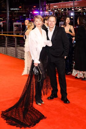 Berlinale Berlinale, 76 Berlin International Film Festival 2026 Heike Makatsch and Trystan Puetter Opening Ceremony Berlinale Palast, Red Carpet Berlinale, 76 Berlin International Film Festival 2026 Press Photo Roger Buerke Press Photo Roger Buerke Copyright: xEibner-Pressefoto RogerxBuerkex EP_RBE