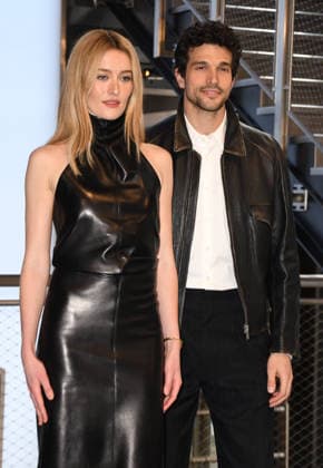 NEW YORK, NY- FEBRUARY 12: Sarah Pidgeon and Paul Anthony Kelly at the Empire State Building to Celebrate the Premiere of FX s Love Story: John F. Kennedy & Carolyn Bessette on FX and Hulu on February 12, 2026 in New York City. Copyright: xmpi099x