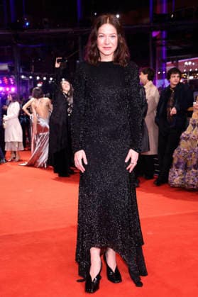 Hannah Herzsprung at the festival opening with the premiere of the feature film No Good Men at the Berlinale 2026 76 Berlin International Film Festival in the Berlinale Palast Berlin, 12 02 2026 Foto:xD.xBedrosianx xFuturexImagex opening_6294